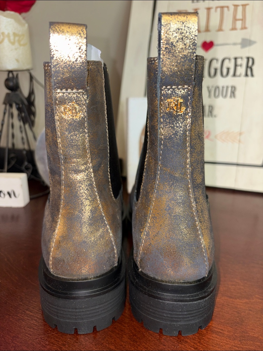 Lauren Ralph Lauren Corinne Metallic Gold Distress Chelsea Lug Sole Boots 10 NWT - Picture 9 of 17